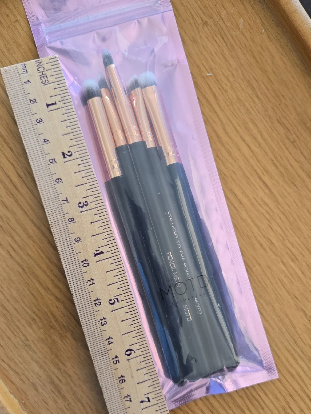 MOTD Cosmetic Brushes